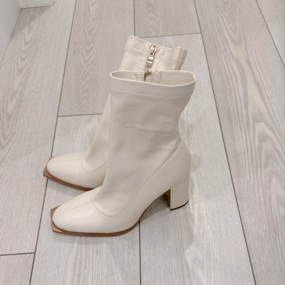 Simmi Eden Light Beige Block Heel Ankle Boots - Picture 1 of 5